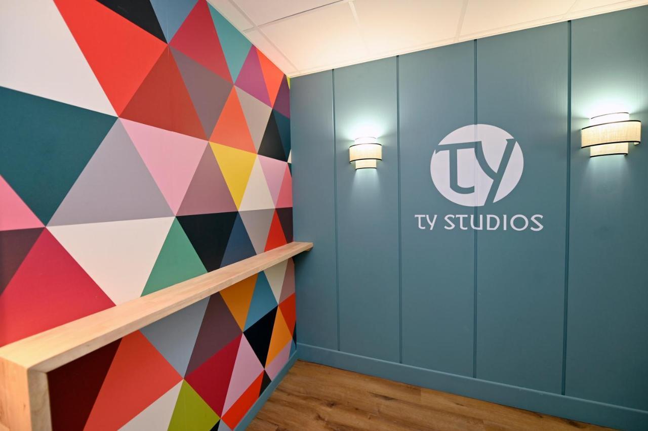 Ty Studios Hyper Centre Ville Brest Luaran gambar